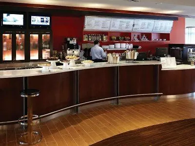 Hotel Courtyard By Marriott Ottawa Downtown 3*,  Canada