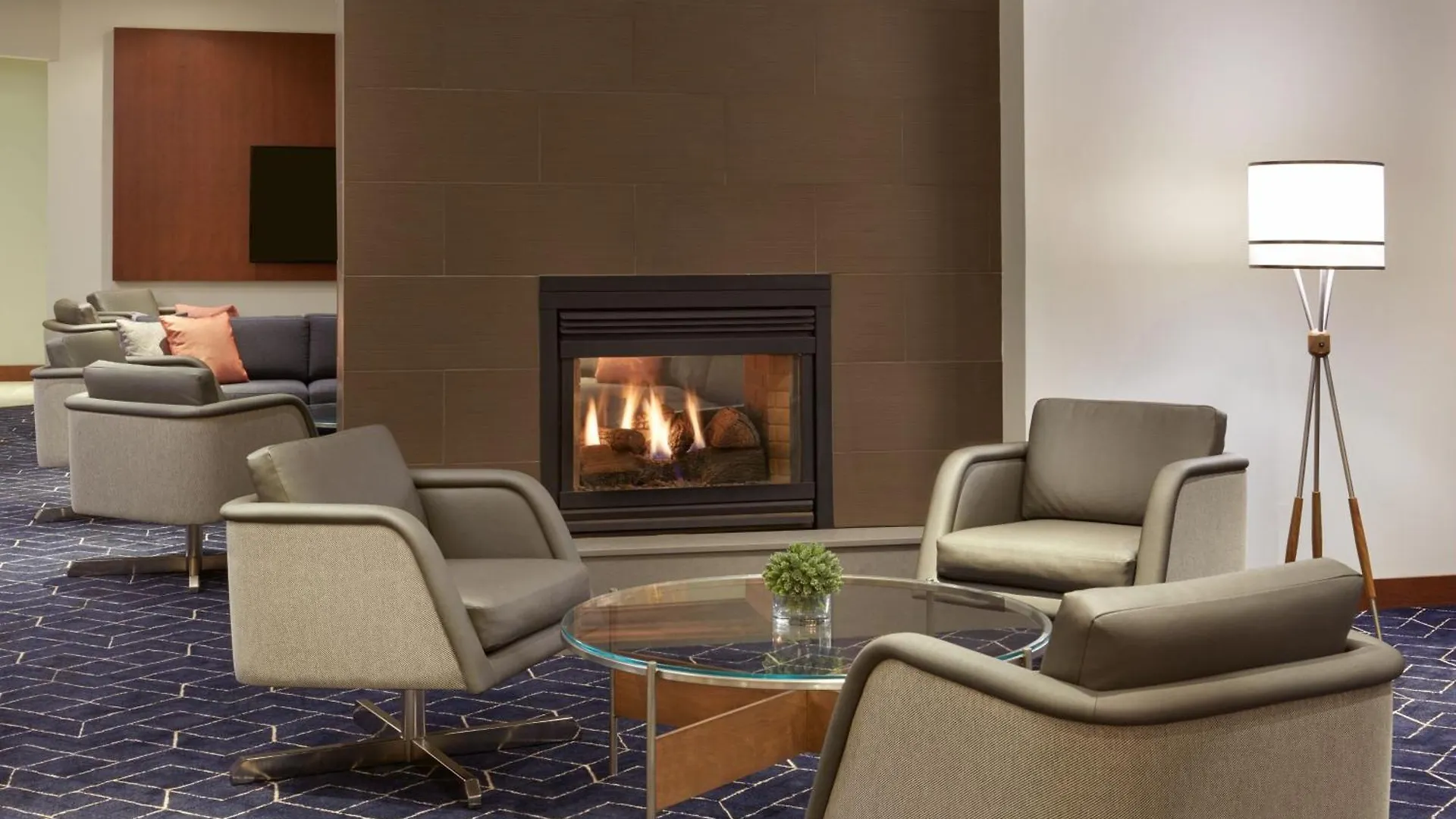 Courtyard By Marriott Ottawa Downtown Hotel