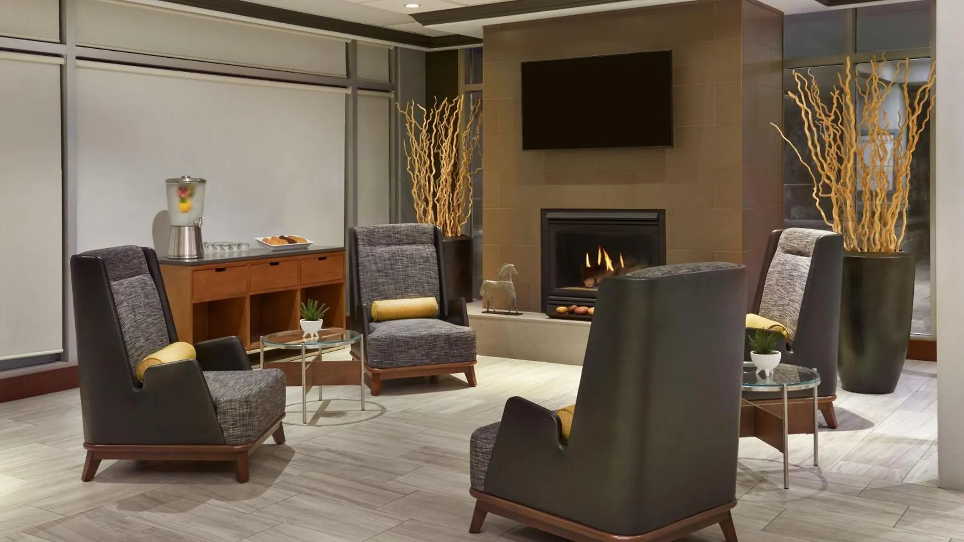 Courtyard By Marriott Ottawa Downtown Hotel