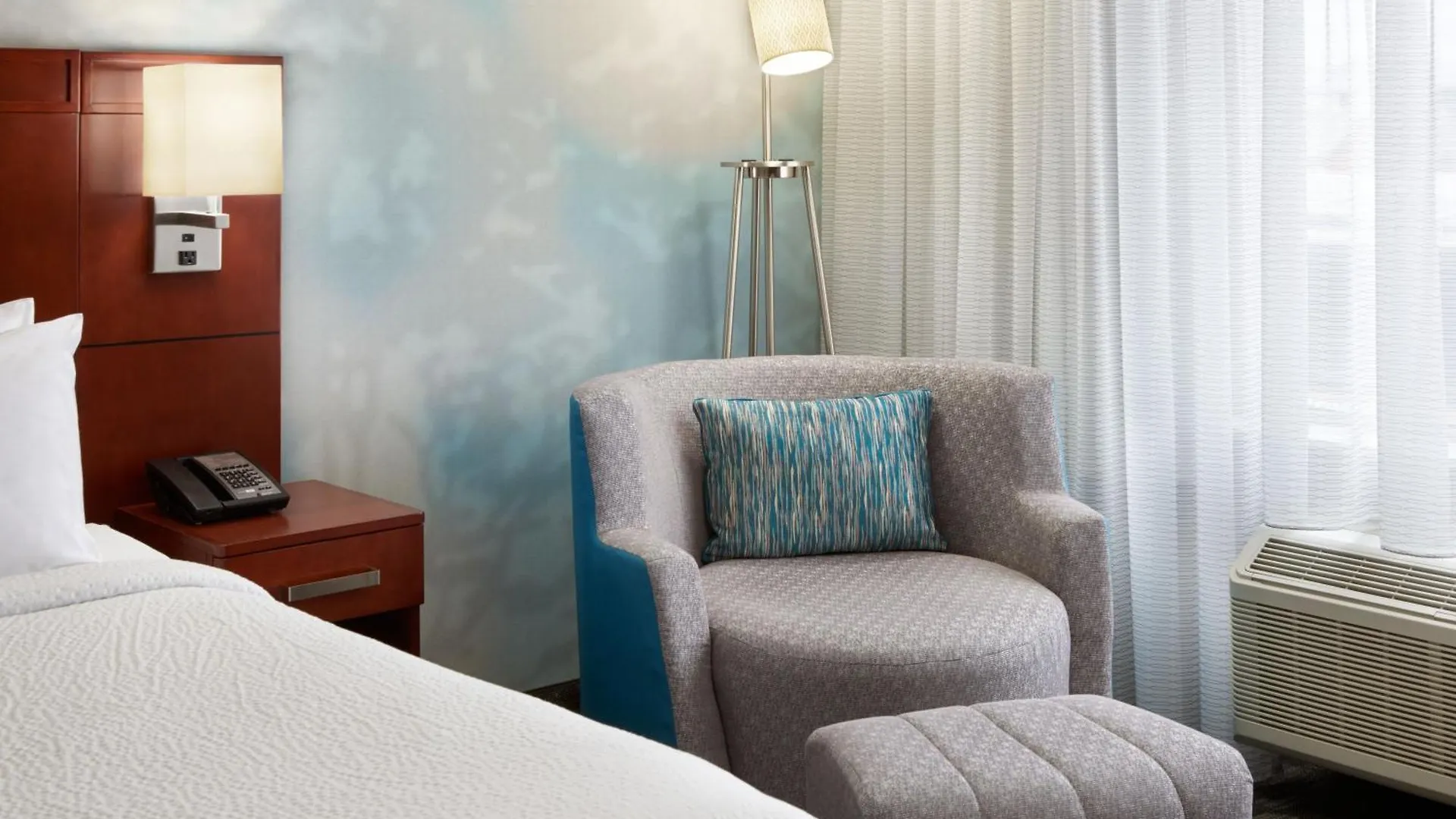 Courtyard By Marriott Ottawa Downtown Hotel Canada
