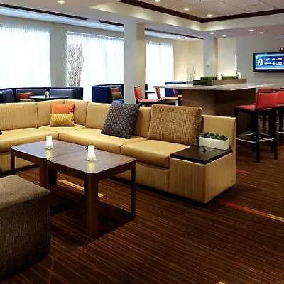 Courtyard By Marriott Ottawa Downtown Hotel