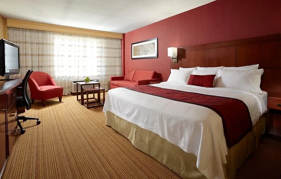 Courtyard By Marriott Ottawa Downtown Hotel
