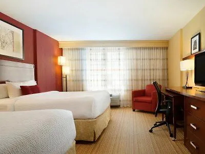 Courtyard By Marriott Ottawa Downtown Hotel