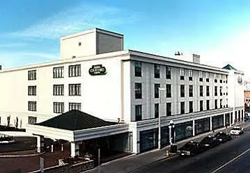 Hotel Courtyard By Marriott Ottawa Downtown 3*,
